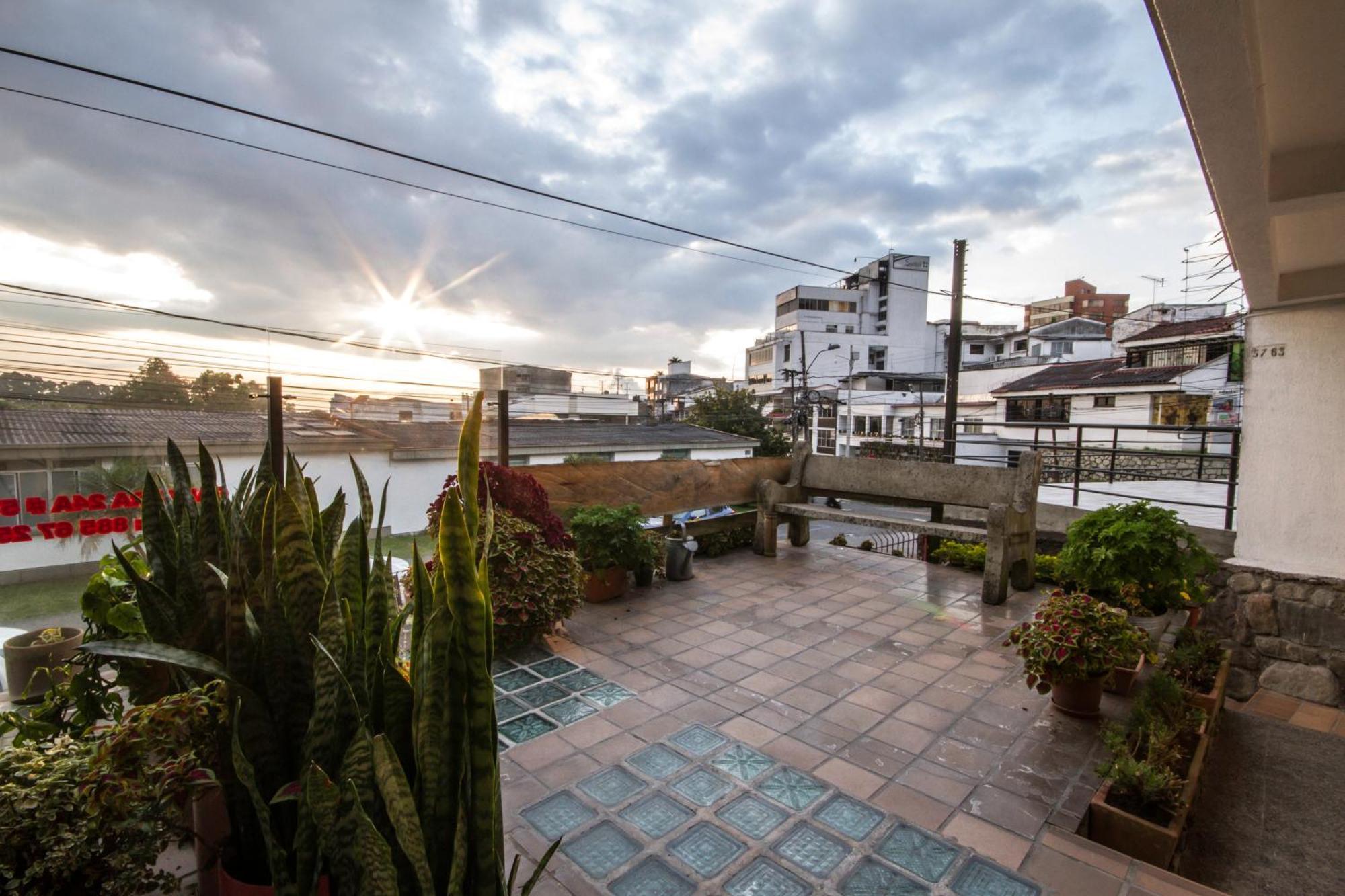 Hostal De La 57 Манисалес Экстерьер фото